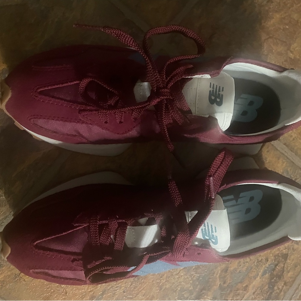 New Balance 327